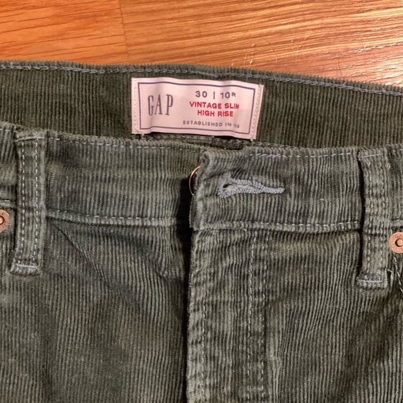 Gap High Rise Corduroy Vintage Slim Jeans with Washwell in Emerald Green - Picture 4 of 6
